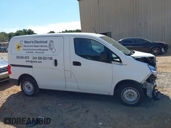 ✅ 2018 Nissan NV200 SV • VIN: 3N6CM0KN3JK698315 • Lot: 43183932. Listed on IAAI with 107,875 mi. Free auction sales archive from the USA and detailed vehicle history report at DreamBid. Image 13.