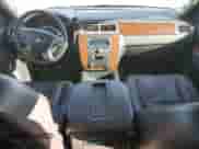 2014 Chevrolet Suburban LT z VIN 1GNSKJE70ER198068, wystawiony jako Copart lot #85145605 z przebiegiem 97 369 mil mil oraz Szkoda całkowita • Salvage title. Historia ofert i sprzedaży dostępna na DreamBid. Obrazek 8.