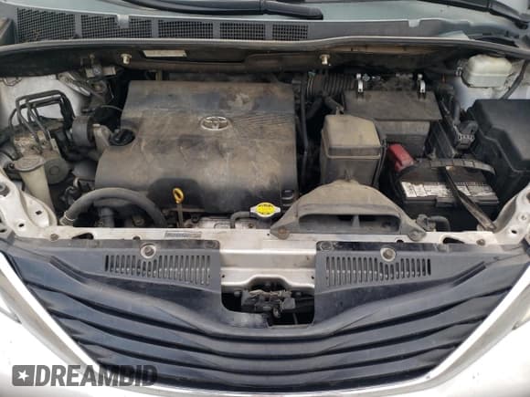 ✅ 2011 Toyota Sienna LE AAS • VIN: 5TDKK3DC0BS161571 • Lot: 92930575. Listed on Copart with 205,221 mi. Free auction sales archive from the USA and detailed vehicle history report at DreamBid. Image 11.