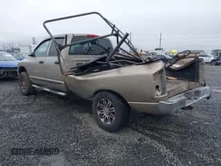 2005 Dodge 3500 SLT z VIN 3D7LS38C25G742321, wystawiony jako IAAI lot #41311486 z przebiegiem 244 511 mil mil oraz . Historia ofert i sprzedaży dostępna na DreamBid. Obrazek 3.