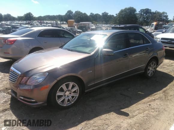 ✅ 2012 Mercedes-Benz E 350 Luxury • VIN: WDDHF8JB2CA656219 • Лот: 43122932. Опубликован ранее на IAAI с пробегом 169 523 миль. Бесплатный доступ к архиву аукционных продаж из США и подробный отчёт об истории автомобиля на DreamBid. Изображение 17.