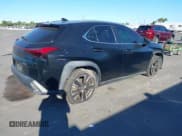 ✅ 2020 Lexus UX 200 • VIN: JTHP3JBH5L2024042 • Лот: 43429739. Опубликован ранее на IAAI с пробегом 81 700 миль. Бесплатный доступ к архиву аукционных продаж из США и подробный отчёт об истории автомобиля на DreamBid. Изображение 4.