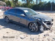 ✅ 2024 Hyundai Elantra Limited • VIN: KMHLP4DG5RU652220 • Лот: 43422072. Опубликован ранее на IAAI с пробегом 14 978 миль. Бесплатный доступ к архиву аукционных продаж из США и подробный отчёт об истории автомобиля на DreamBid. Изображение 1.