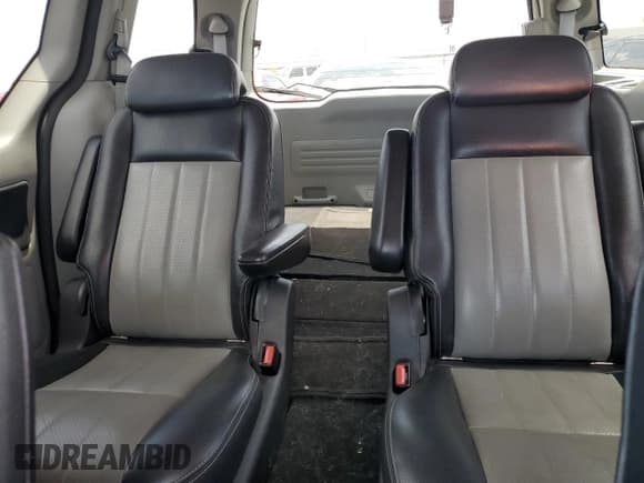 ✅ 2007 Mercury Monterey Luxury • VIN: 2MRDA22217BJ00395 • Лот: 63790765. Опубликован ранее на Copart с пробегом 186 560 миль. Бесплатный доступ к архиву аукционных продаж из США и подробный отчёт об истории автомобиля на DreamBid. Изображение 10.