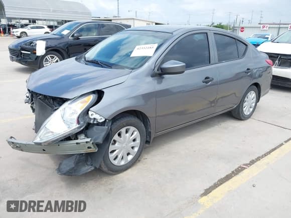 ✅ 2016 Nissan Versa S Plus • VIN: 3N1CN7AP8GL837372 • Lot: 42352185. Wystawiony na IAAI z przebiegiem 105 001 mil. Bezpłatny archiwum sprzedaży aukcyjnych z USA i szczegółowy raport historii pojazdu na DreamBid. Zdjęcie 18.