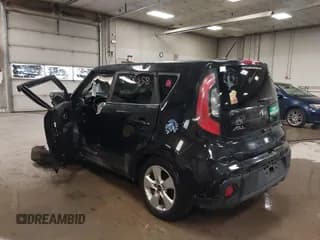 ✅ 2019 Kia Soul • VIN: KNDJN2A29K7020565 • Lot: 42988358. Wystawiony na IAAI z przebiegiem Nie podano. Bezpłatny archiwum sprzedaży aukcyjnych z USA i szczegółowy raport historii pojazdu na DreamBid. Zdjęcie 3.