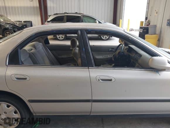 ✅ 1997 Honda Accord LX • VIN: 1HGCD5636VA022748 • Лот: 43698788. Опубликован ранее на IAAI с пробегом 192 424 миль. Бесплатный доступ к архиву аукционных продаж из США и подробный отчёт об истории автомобиля на DreamBid. Изображение 13.