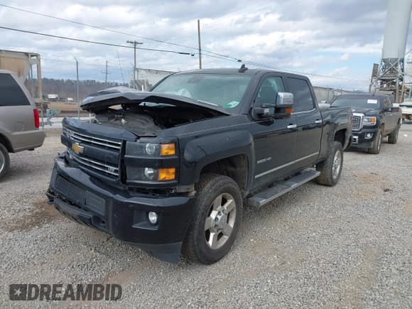 ✅ 2016 Chevrolet Silverado 2500HD LTZ • VIN: 1GC1KWE83GF199150 • Lot: 41440855. Listed on IAAI with Not provided. Free auction sales archive from the USA and detailed vehicle history report at DreamBid. Image 2.