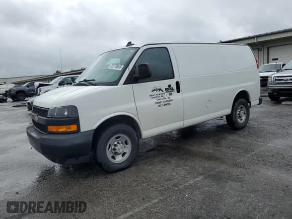 ✅ 2019 Chevrolet Express Cargo • VIN: 1GCWGAFP6K1257967 • Lot: 82273965. Listed on Copart with 328,743 mi. Free auction sales archive from the USA and detailed vehicle history report at DreamBid. Image 1.