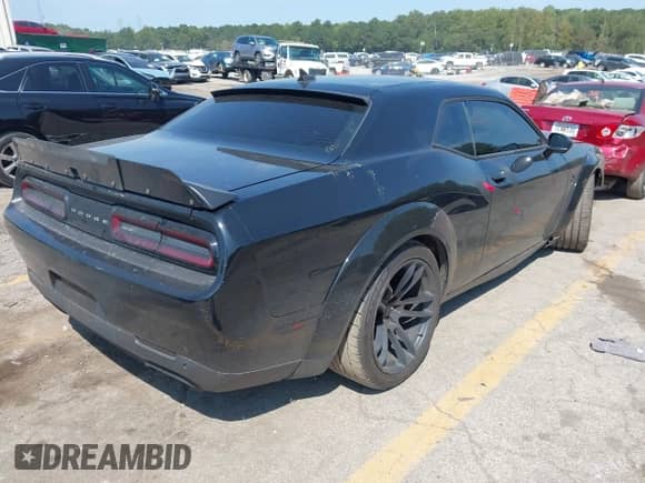 2020 Dodge Challenger SRT Hellcat Redeye Widebody z VIN 2C3CDZL98LH128720, wystawiony jako IAAI lot #43182633 z przebiegiem 44 617 mil mil oraz . Historia ofert i sprzedaży dostępna na DreamBid. Obrazek 4.