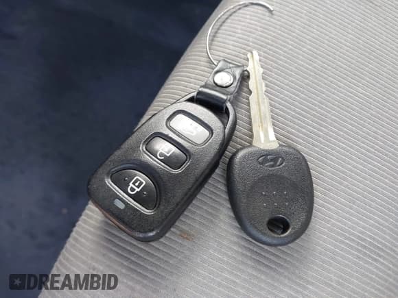 ✅ 2018 Hyundai Elantra SEL • VIN: 5NPD84LF2JH249745 • Lot: 43385820. Listed on IAAI with 68,372 mi. Free auction sales archive from the USA and detailed vehicle history report at DreamBid. Image 11.