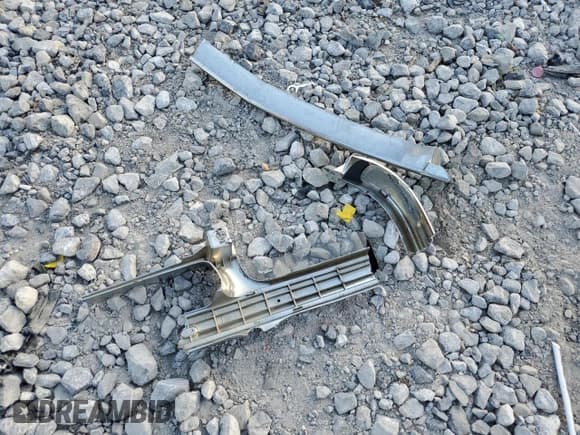 ✅ 2017 GMC Sierra 1500 SLT • VIN: 3GTP1NEC1HG249569 • Лот: 82666105. Опубликован ранее на Copart с пробегом 52 824 миль. Бесплатный доступ к архиву аукционных продаж из США и подробный отчёт об истории автомобиля на DreamBid. Изображение 12.