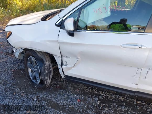 ✅ 2023 Honda Ridgeline RTL • VIN: 5FPYK3F58PB049239 • Лот: 43353201. Опубликован ранее на IAAI с пробегом 15 124 миль. Бесплатный доступ к архиву аукционных продаж из США и подробный отчёт об истории автомобиля на DreamBid. Изображение 6.