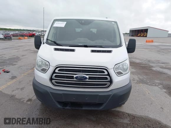 ✅ 2016 Ford Transit XL • VIN: 1FBZX2ZM9GKA67851 • Lot: 42663513. Wystawiony na IAAI z przebiegiem 185 670 mil. Bezpłatny archiwum sprzedaży aukcyjnych z USA i szczegółowy raport historii pojazdu na DreamBid. Zdjęcie 11.