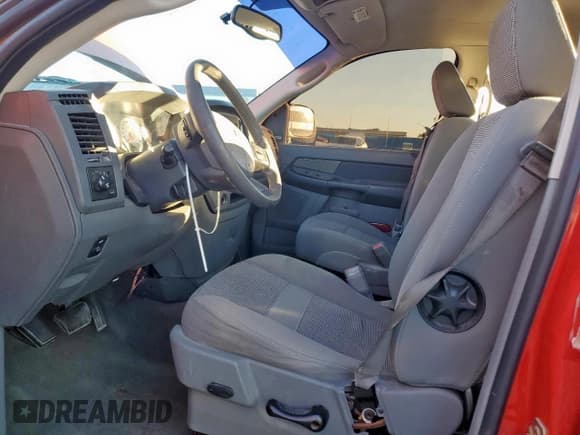 ✅ 2006 Dodge 1500 SLT • VIN: 1D7HU18246S524631 • Lot: 91220135. Wystawiony na Copart z przebiegiem 160 134 mil. Bezpłatny archiwum sprzedaży aukcyjnych z USA i szczegółowy raport historii pojazdu na DreamBid. Zdjęcie 7.