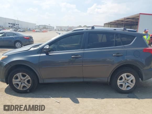 ✅ 2013 Toyota RAV4 LE • VIN: JTMZFREV9DD012242 • Лот: 43226991. Опубликован ранее на IAAI с пробегом 100 765 миль. Бесплатный доступ к архиву аукционных продаж из США и подробный отчёт об истории автомобиля на DreamBid. Изображение 14.