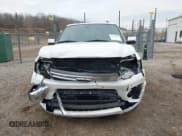 ✅ 2015 Ford Expedition Limited • VIN: 1FMJU2AT3FEF14056 • Lot: 41700795. Wystawiony na IAAI z przebiegiem 131 667 mil. Bezpłatny archiwum sprzedaży aukcyjnych z USA i szczegółowy raport historii pojazdu na DreamBid. Zdjęcie 12.