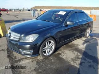 ✅ 2012 Mercedes-Benz C 250 Sport • VIN: WDDGF4HB5CR209671 • Lot: 43668353. Wystawiony na IAAI z przebiegiem 130 035 mil. Bezpłatny archiwum sprzedaży aukcyjnych z USA i szczegółowy raport historii pojazdu na DreamBid. Zdjęcie 6.