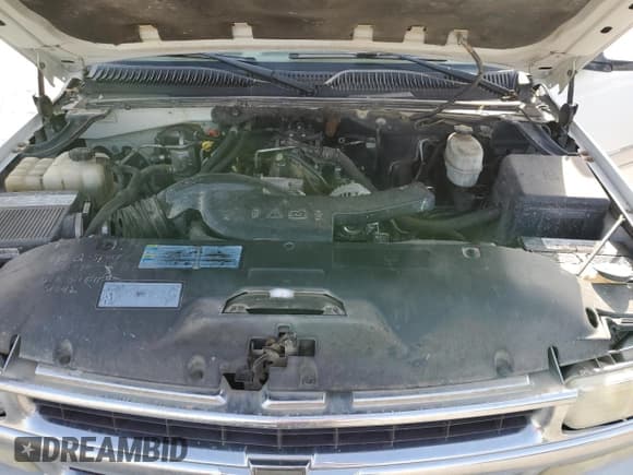 ✅ 2005 Chevrolet Suburban LT • VIN: 1GNFK16Z15J104876 • Лот: 48017495. Опубликован ранее на Copart с пробегом 311 358 миль. Бесплатный доступ к архиву аукционных продаж из США и подробный отчёт об истории автомобиля на DreamBid. Изображение 12.