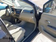 ✅ 2012 Nissan Versa S • VIN: 3N1BC1CP9CL369089 • Lot: 43641211. Wystawiony na IAAI z przebiegiem 124 246 mil. Bezpłatny archiwum sprzedaży aukcyjnych z USA i szczegółowy raport historii pojazdu na DreamBid. Zdjęcie 5.