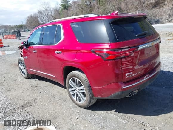 ✅ 2023 Chevrolet Traverse High Country • VIN: 1GNEVNKW9PJ339423 • Lot: 41717737. Wystawiony na IAAI z przebiegiem 19 716 mil. Bezpłatny archiwum sprzedaży aukcyjnych z USA i szczegółowy raport historii pojazdu na DreamBid. Zdjęcie 3.