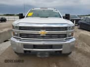 ✅ 2018 Chevrolet Silverado 2500HD Work Truck • VIN: 1GC1KUEG8JF111809 • Лот: 71122155. Опубликован ранее на Copart с пробегом 219 488 миль. Бесплатный доступ к архиву аукционных продаж из США и подробный отчёт об истории автомобиля на DreamBid. Изображение 5.