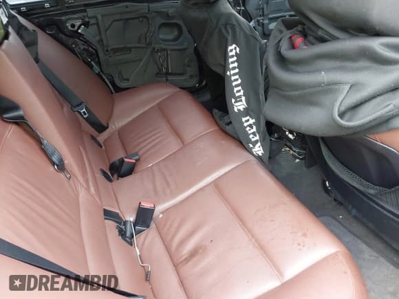 ✅ 2007 BMW 3 Series 328xi • VIN: WBAVC935X7K032166 • Лот: 41970432. Опубликован ранее на IAAI с пробегом Не указан. Бесплатный доступ к архиву аукционных продаж из США и подробный отчёт об истории автомобиля на DreamBid. Изображение 8.