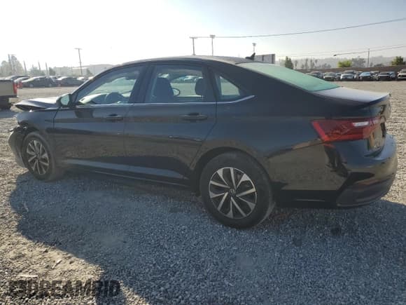 ✅ 2022 Volkswagen Jetta S • VIN: 3VWCM7BU0NM021023 • Lot: 85755845. Listed on Copart with 30,781 mi. Free auction sales archive from the USA and detailed vehicle history report at DreamBid. Image 2.
