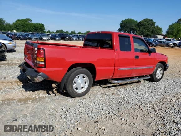 2007 GMC Sierra 1500 SLE1 with VIN 1GTEC19Z07Z138759, listed as a Copart auction lot 55626205 with 204,424 mi miles and Salvage title. Bid and sale history available at DreamBid. Image 3.