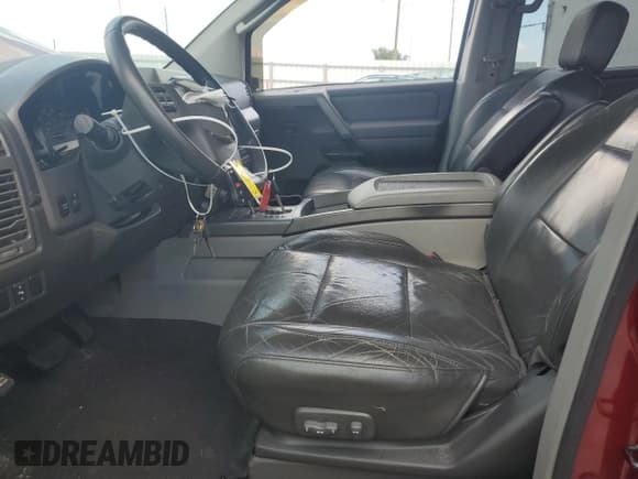 ✅ 2004 Nissan Titan LE • VIN: 1N6AA07A04N571753 • Лот: 80938535. Опубликован ранее на Copart с пробегом 129 950 миль. Бесплатный доступ к архиву аукционных продаж из США и подробный отчёт об истории автомобиля на DreamBid. Изображение 7.