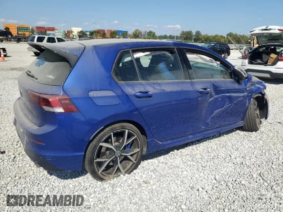 ✅ 2022 Volkswagen Golf R • VIN: WVWFB7CD0NW126150 • Лот: 81275225. Опубликован ранее на Copart с пробегом 22 830 миль. Бесплатный доступ к архиву аукционных продаж из США и подробный отчёт об истории автомобиля на DreamBid. Изображение 3.