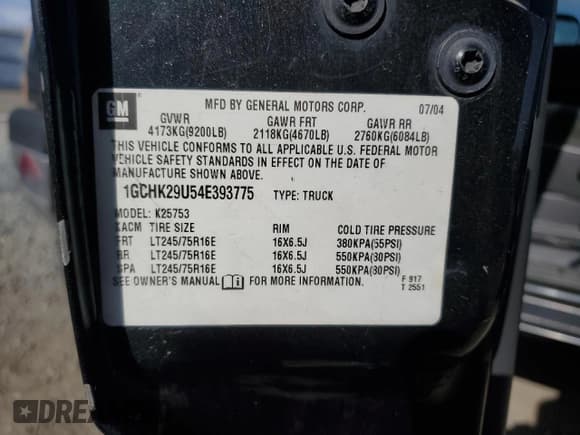 ✅ 2004 Chevrolet Silverado 2500HD LS • VIN: 1GCHK29U54E393775 • Lot: 54620215. Wystawiony na Copart z przebiegiem 207 992 mil. Bezpłatny archiwum sprzedaży aukcyjnych z USA i szczegółowy raport historii pojazdu na DreamBid. Zdjęcie 12.