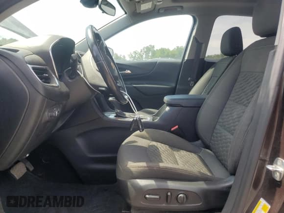 ✅ 2020 Chevrolet Equinox LT • VIN: 2GNAXUEV6L6205305 • Лот: 68328705. Опубликован ранее на Copart с пробегом 88 464 миль. Бесплатный доступ к архиву аукционных продаж из США и подробный отчёт об истории автомобиля на DreamBid. Изображение 7.