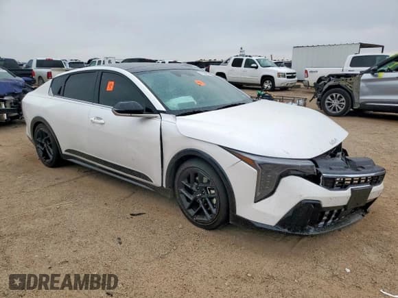 ✅ 2025 Kia K4 GT-Line Turbo • VIN: 3KPFW4DC9SE162482 • Lot: 81928815. Listed on Copart with 6,825 mi. Free auction sales archive from the USA and detailed vehicle history report at DreamBid. Image 4.