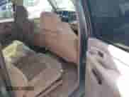 ✅ 2001 Chevrolet Suburban LT • VIN: 3GNEC16T01G230372 • Lot: 43638238. Listed on IAAI with 237,639 mi. Free auction sales archive from the USA and detailed vehicle history report at DreamBid. Image 8.