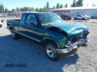 ✅ 1998 Chevrolet S-10 LS • VIN: 1GCCS19X0W8155512 • Lot: 42454757. Listed on IAAI with 128,848 mi. Free auction sales archive from the USA and detailed vehicle history report at DreamBid. Image 1.