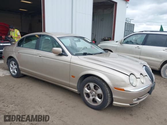 ✅ 2002 Jaguar S-Type • VIN: SAJDA01N02FM34963 • Lot: 43017853. Wystawiony na IAAI z przebiegiem Nie podano. Bezpłatny archiwum sprzedaży aukcyjnych z USA i szczegółowy raport historii pojazdu na DreamBid. Zdjęcie 1.