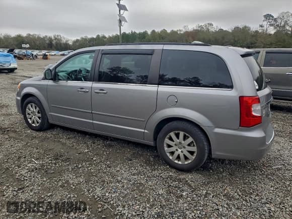 ✅ 2016 Chrysler Town & Country LX • VIN: 2C4RC1AG6GR104198 • Lot: 95103025. Listed on Copart with 73,243 mi. Free auction sales archive from the USA and detailed vehicle history report at DreamBid. Image 2.