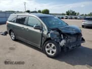 ✅ 2012 Toyota Sienna LE AAS • VIN: 5TDKK3DC4CS204939 • Lot: 71807755. Wystawiony na Copart z przebiegiem 154 469 mil. Bezpłatny archiwum sprzedaży aukcyjnych z USA i szczegółowy raport historii pojazdu na DreamBid. Zdjęcie 4.