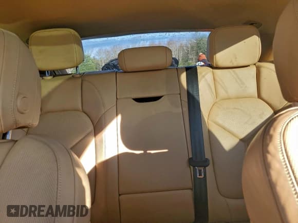 ✅ 2015 Porsche Macan S • VIN: WP1AB2A58FLB73520 • Лот: 94669835. Опубликован ранее на Copart с пробегом 92 350 миль. Бесплатный доступ к архиву аукционных продаж из США и подробный отчёт об истории автомобиля на DreamBid. Изображение 10.