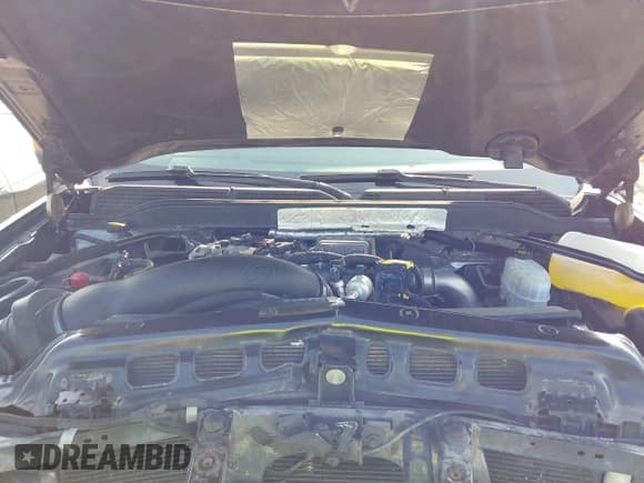 ✅ 2018 Chevrolet Silverado 2500HD LT • VIN: 1GC1KVEY3JF287701 • Lot: 42992874. Wystawiony na IAAI z przebiegiem 146 945 mil. Bezpłatny archiwum sprzedaży aukcyjnych z USA i szczegółowy raport historii pojazdu na DreamBid. Zdjęcie 9.