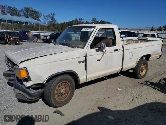 ✅ 1990 Ford Ranger Splash • VIN: 1FTCR10A8LUB55801 • Лот: 75964134. Опубликован ранее на Copart с пробегом 60 530 миль. Бесплатный доступ к архиву аукционных продаж из США и подробный отчёт об истории автомобиля на DreamBid. Изображение 1.