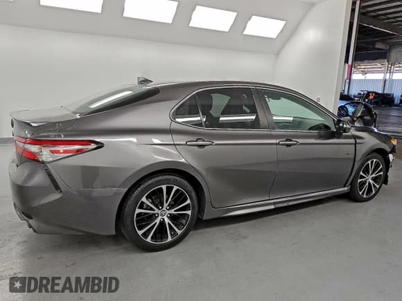 ✅ 2019 Toyota Camry SE • VIN: 4T1B11HK0KU739328 • Лот: 91881855. Опубликован ранее на Copart с пробегом 92 758 миль. Бесплатный доступ к архиву аукционных продаж из США и подробный отчёт об истории автомобиля на DreamBid. Изображение 3.