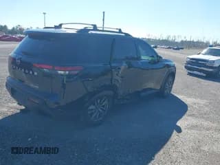 ✅ 2022 Nissan Pathfinder SV • VIN: 5N1DR3BC3NC261804 • Lot: 42118702. Wystawiony na IAAI z przebiegiem 29 624 mil. Bezpłatny archiwum sprzedaży aukcyjnych z USA i szczegółowy raport historii pojazdu na DreamBid. Zdjęcie 4.