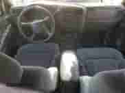 1999 Chevrolet Blazer LS z VIN 1GNDT13W9XK169082, wystawiony jako Copart lot #82568524 z przebiegiem 115 807 mil mil oraz Szkoda całkowita • Salvage title. Historia ofert i sprzedaży dostępna na DreamBid. Obrazek 8.