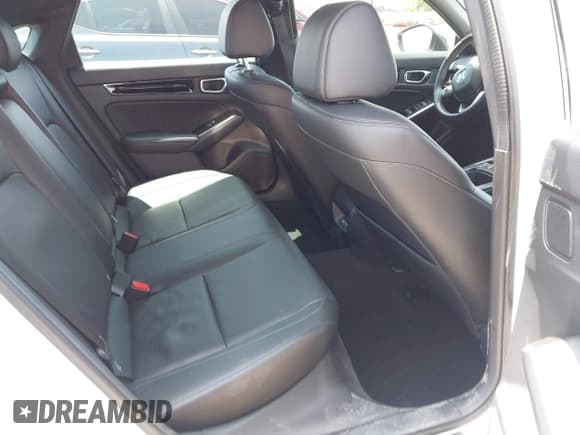 ✅ 2024 Honda Civic Sport Touring • VIN: 19XFL1G89RE028886 • Lot: 42464861. Wystawiony na IAAI z przebiegiem 25 614 mil. Bezpłatny archiwum sprzedaży aukcyjnych z USA i szczegółowy raport historii pojazdu na DreamBid. Zdjęcie 8.