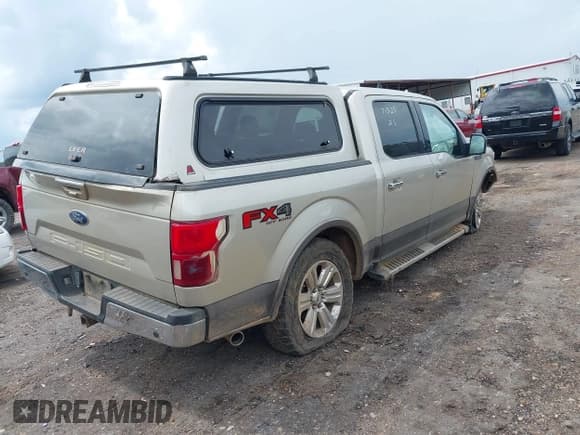 ✅ 2018 Ford F-150 XL • VIN: 1FTEW1E5XJFB51263 • Lot: 42755560. Listed on IAAI with 264,514 mi. Free auction sales archive from the USA and detailed vehicle history report at DreamBid. Image 4.