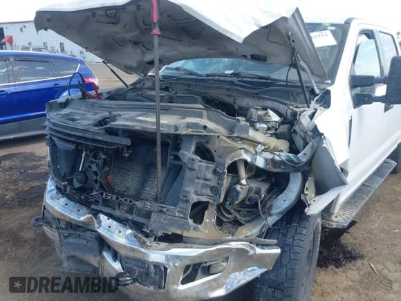 ✅ 2019 Ford F-250 XL • VIN: 1FT7W2B65KED16493 • Lot: 42415773. Listed on IAAI with 143,698 mi. Free auction sales archive from the USA and detailed vehicle history report at DreamBid. Image 6.