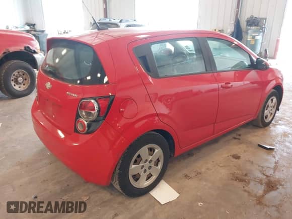 2014 Chevrolet Sonic LS с VIN 1G1JB6SHXE4167088, выставлен на аукционе IAAI как лот 43573823 с пробегом 131 127 миль миль и . История ставок и продаж доступна на DreamBid. Изображение 4.