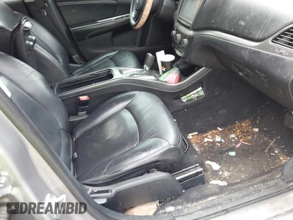 ✅ 2016 Dodge Journey Crossroad • VIN: 3C4PDCGG1GT107577 • Лот: 42278767. Опубликован ранее на IAAI с пробегом 187 510 миль. Бесплатный доступ к архиву аукционных продаж из США и подробный отчёт об истории автомобиля на DreamBid. Изображение 5.